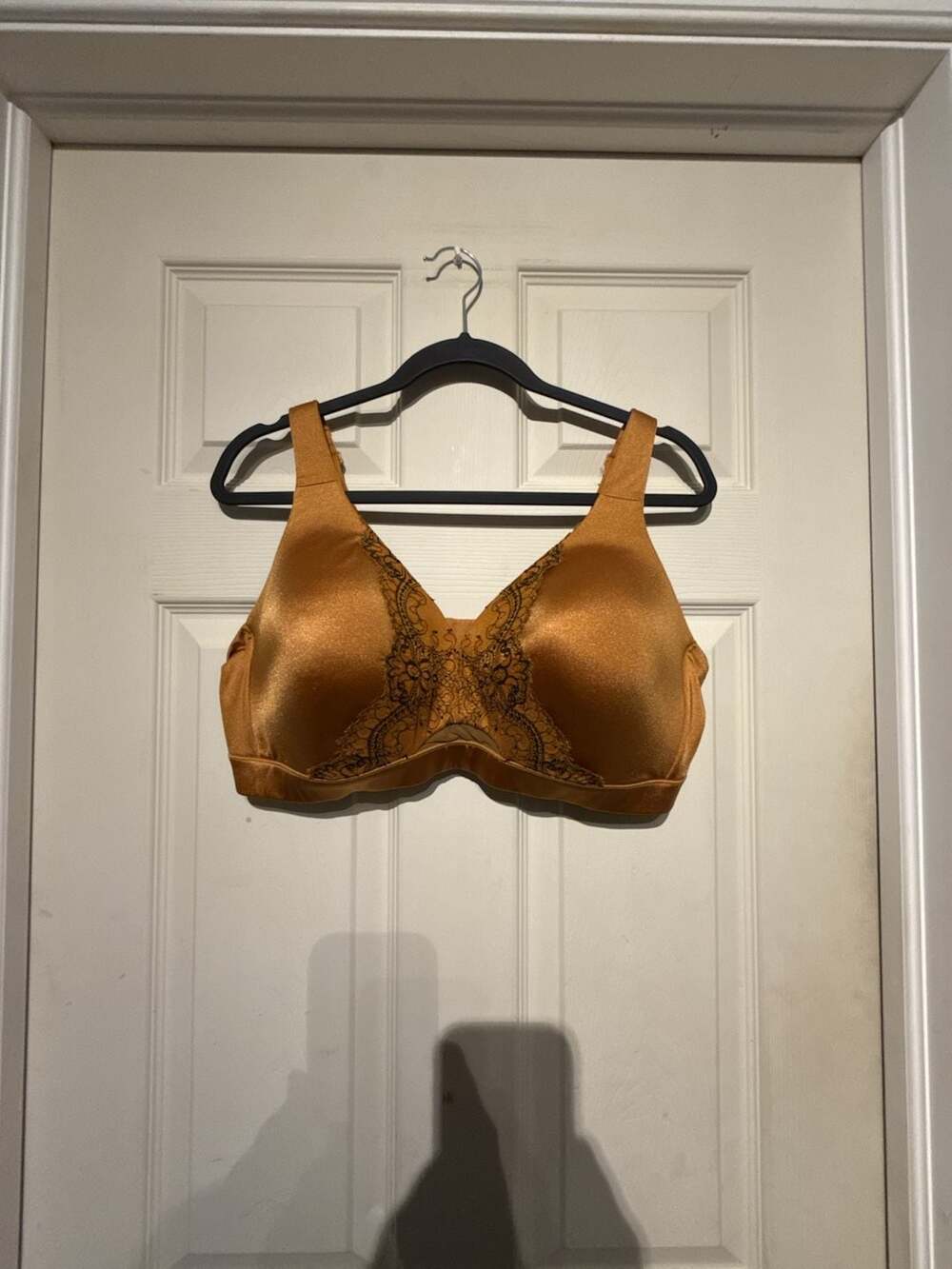 Cacique Full Figure Bra Size 42D Gold Satin Lace